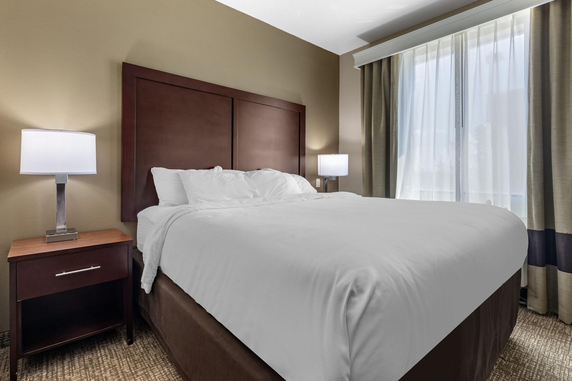 Comfort Inn & Suites Near Lake Lewisville Corinth Esterno foto