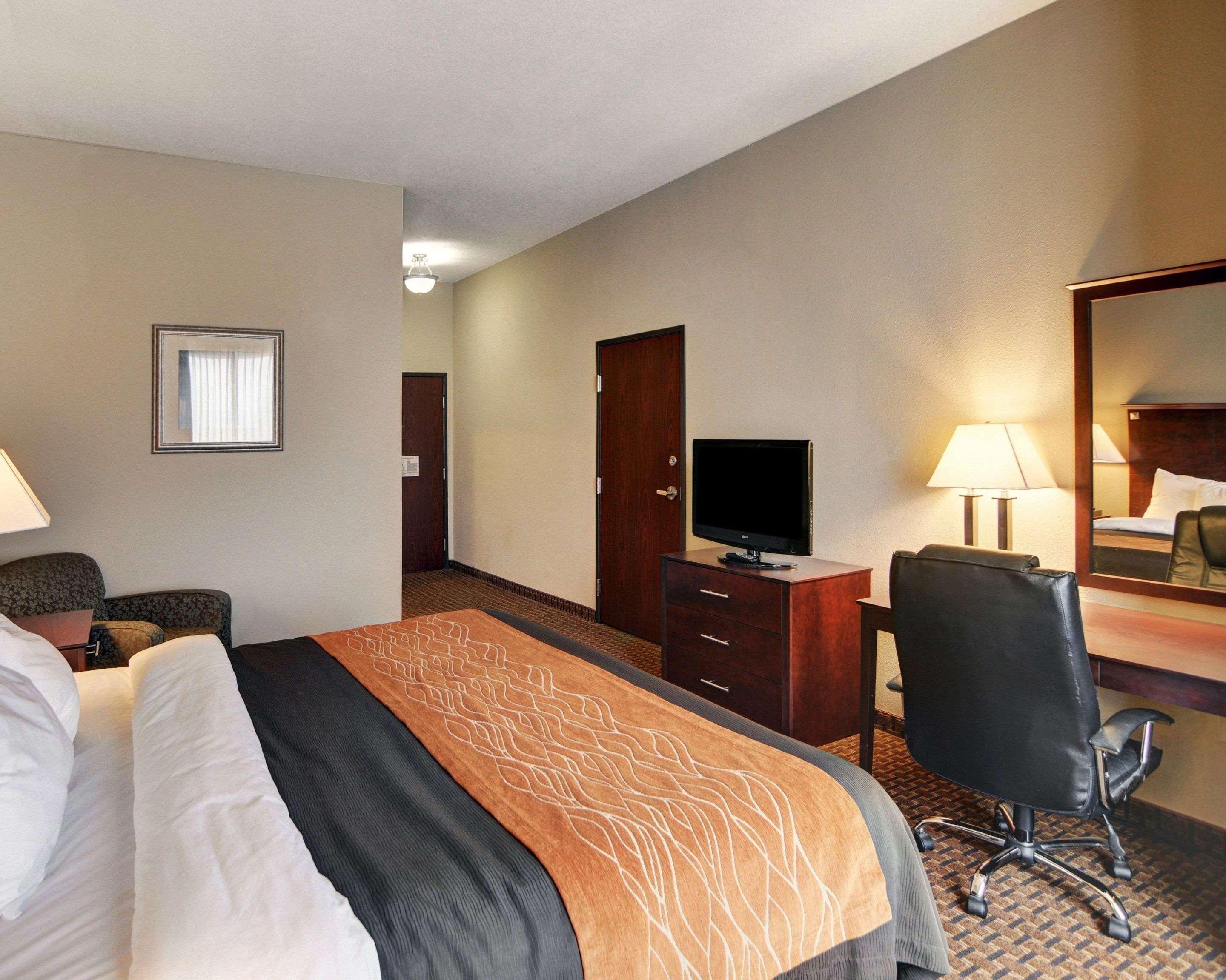 Comfort Inn & Suites Near Lake Lewisville Corinth Esterno foto
