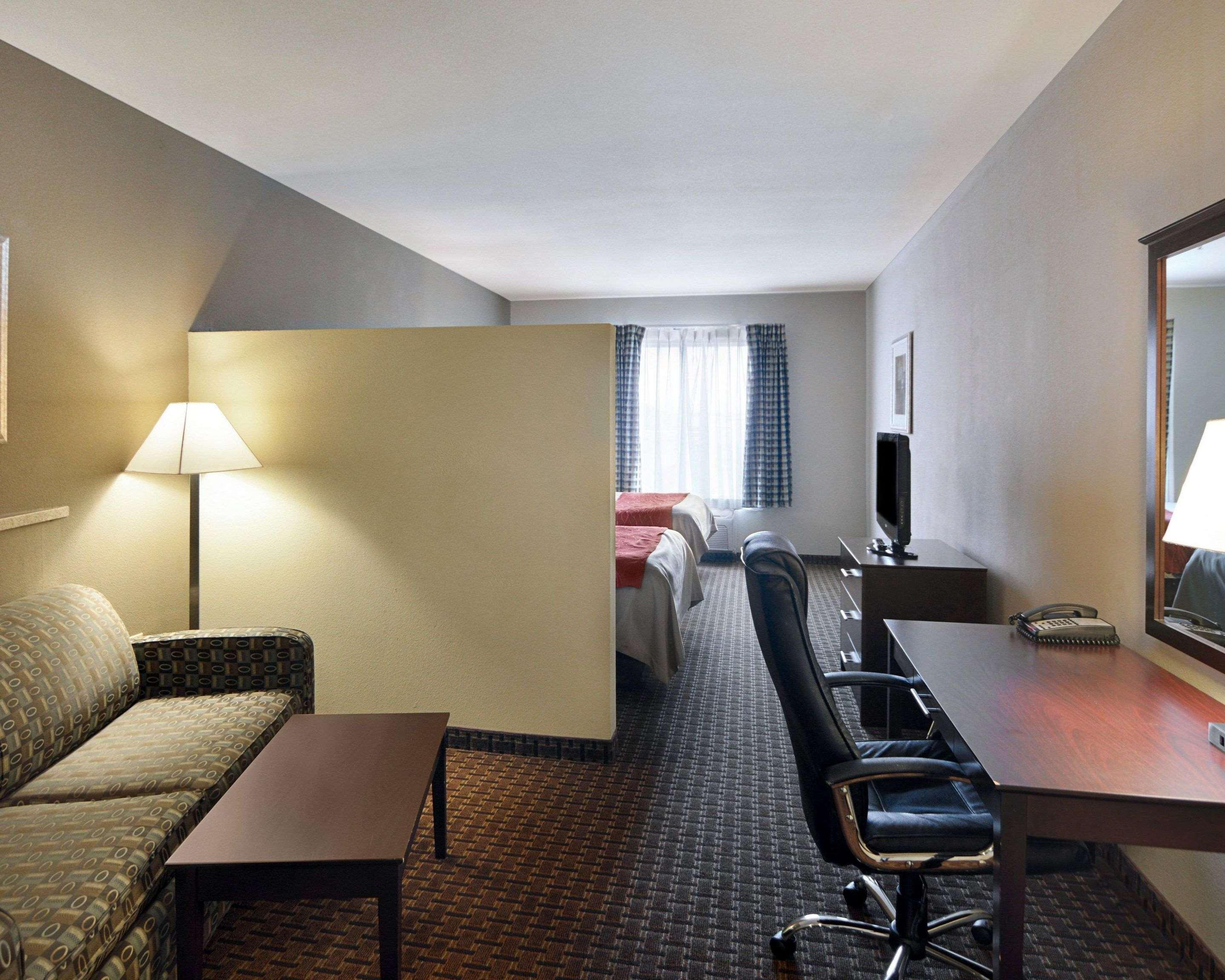 Comfort Inn & Suites Near Lake Lewisville Corinth Esterno foto