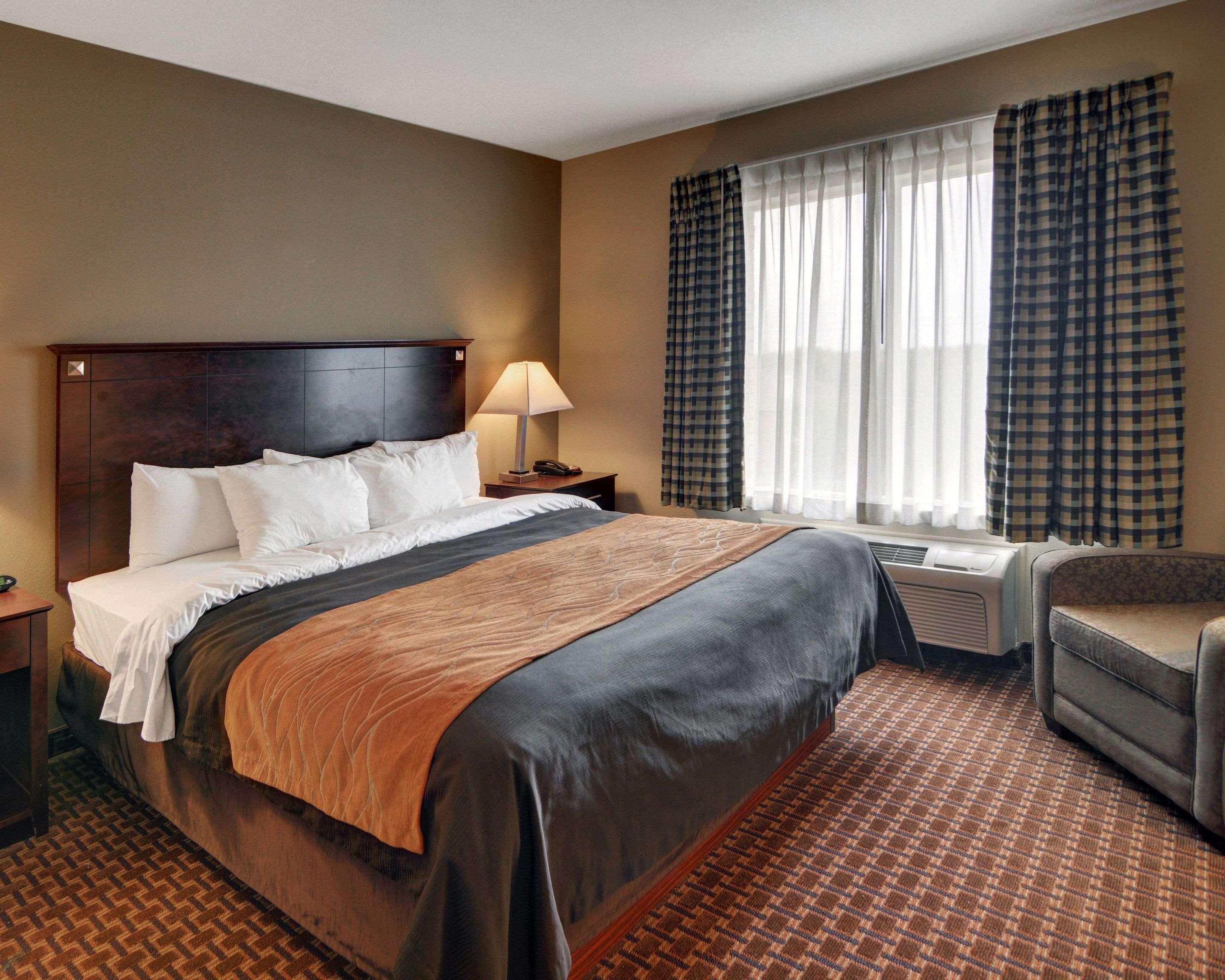 Comfort Inn & Suites Near Lake Lewisville Corinth Esterno foto