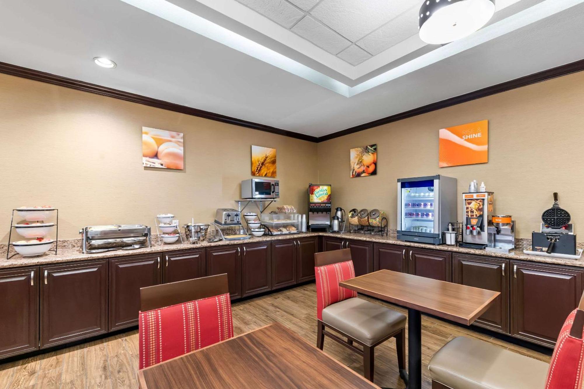 Comfort Inn & Suites Near Lake Lewisville Corinth Esterno foto