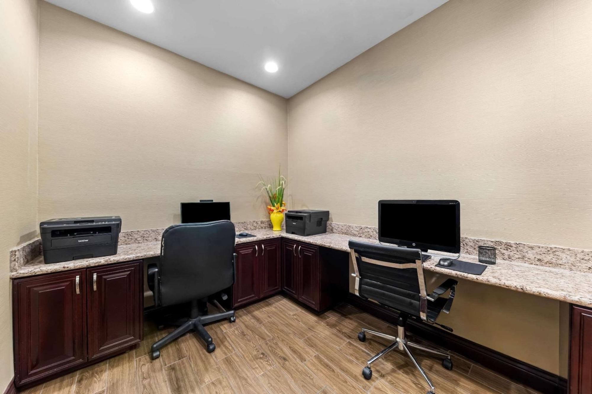 Comfort Inn & Suites Near Lake Lewisville Corinth Esterno foto