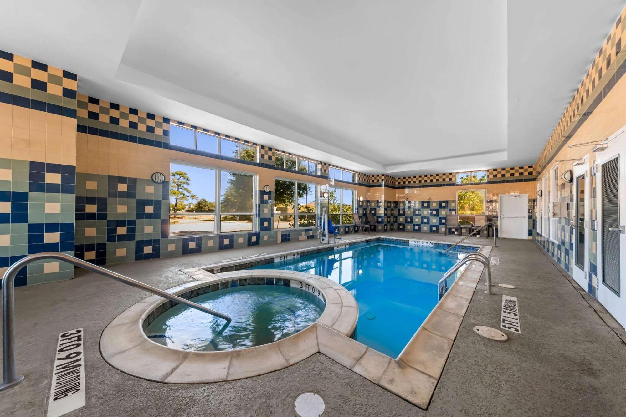 Comfort Inn & Suites Near Lake Lewisville Corinth Esterno foto