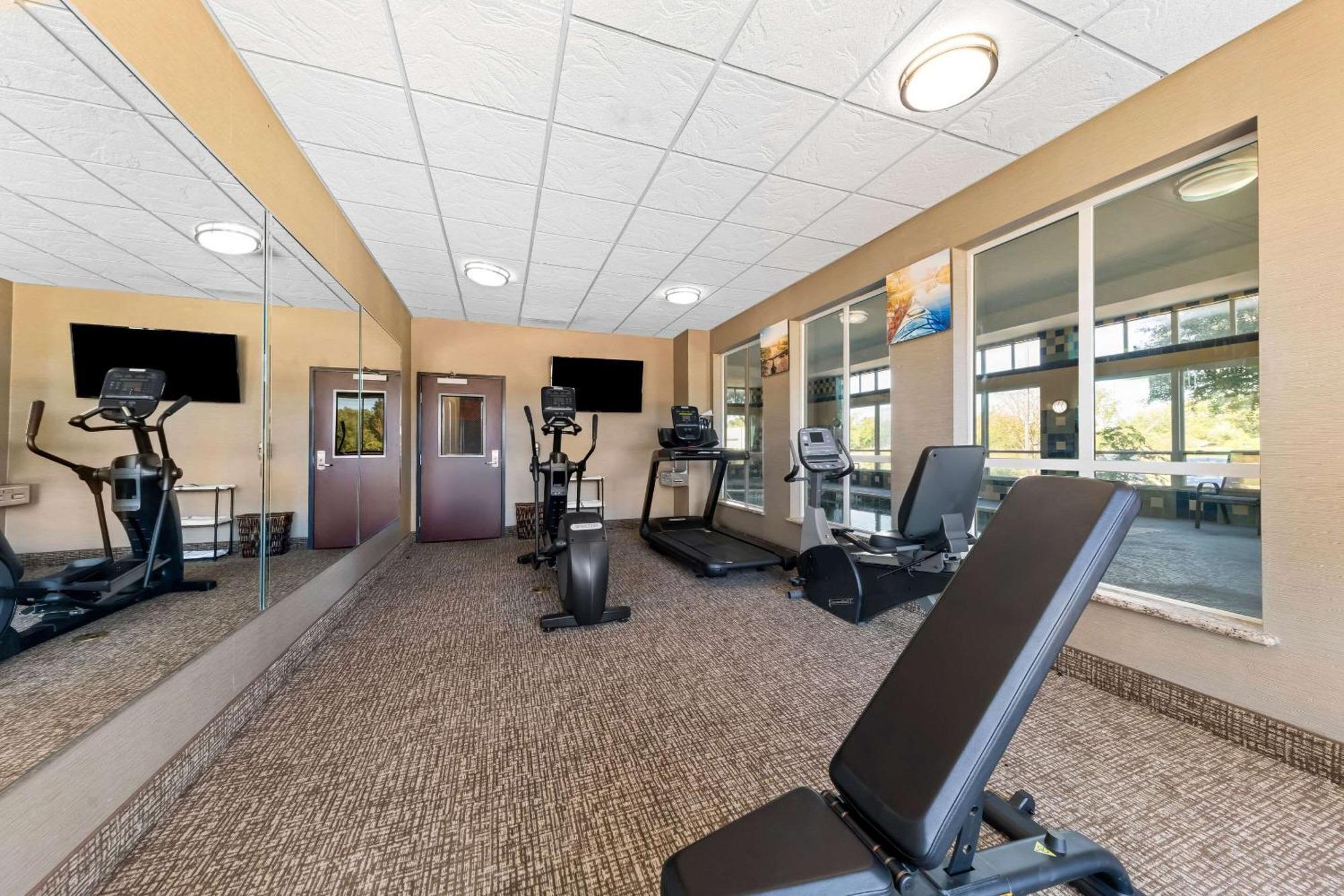 Comfort Inn & Suites Near Lake Lewisville Corinth Esterno foto