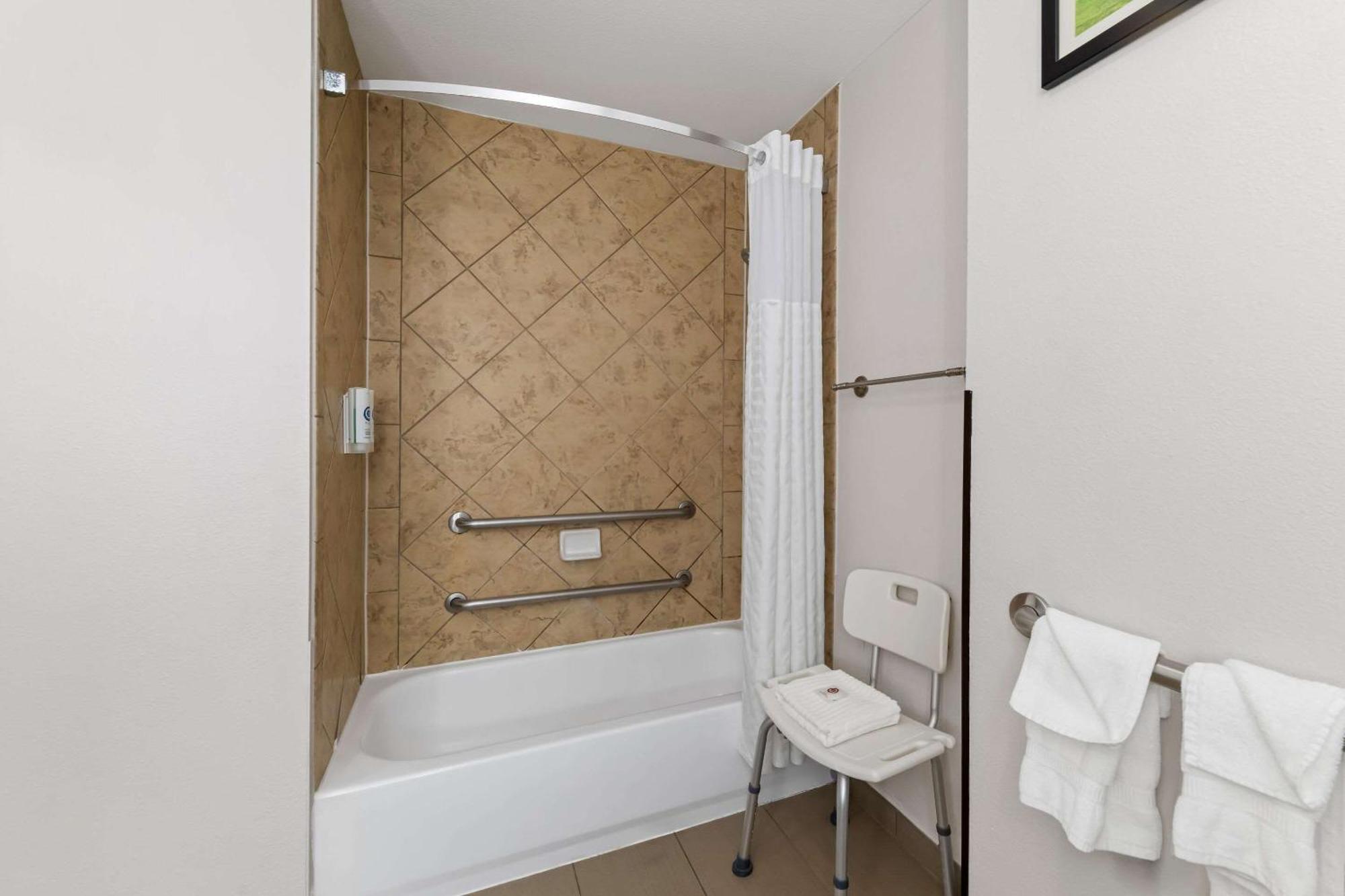 Comfort Inn & Suites Near Lake Lewisville Corinth Esterno foto